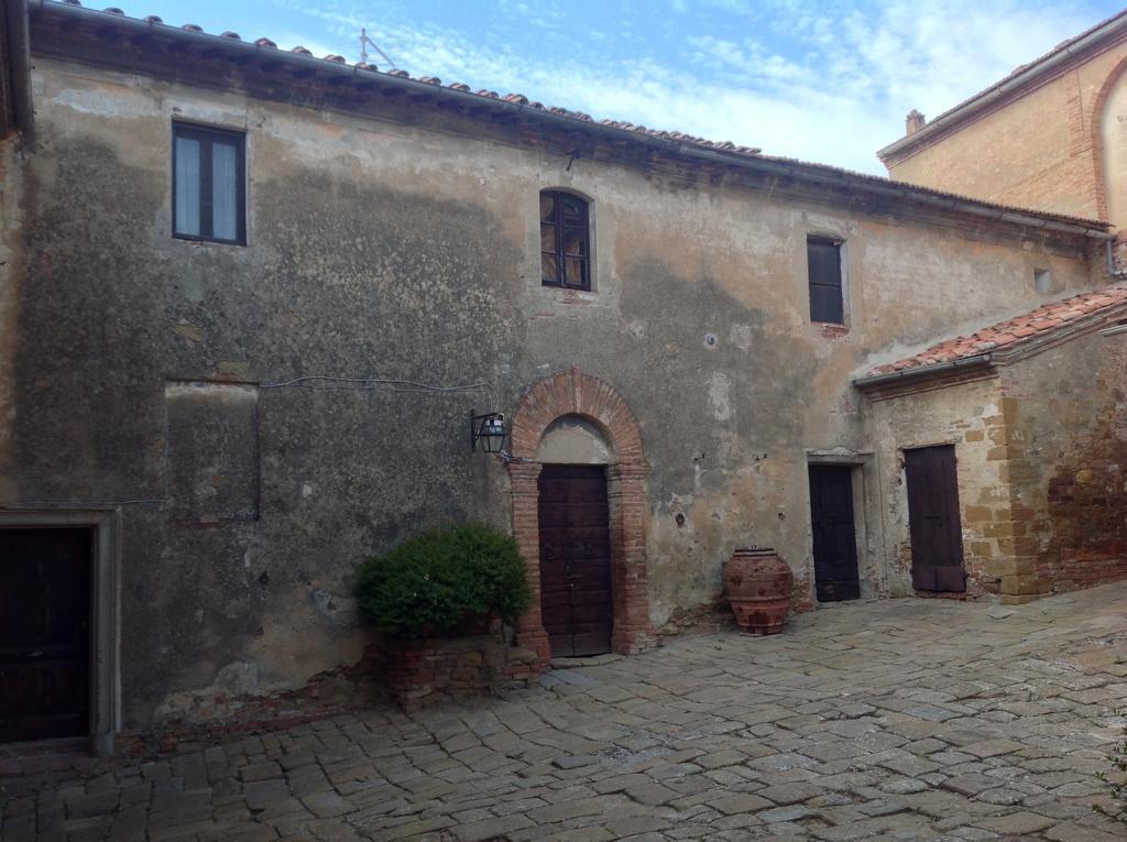 Hotel Borgo La Grancia Montisi Exterior foto